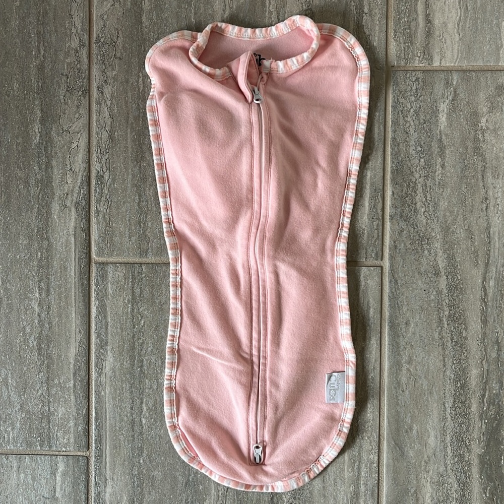 Comfy Cubs Swaddle Blanker, Size Small, Never Worn 💞